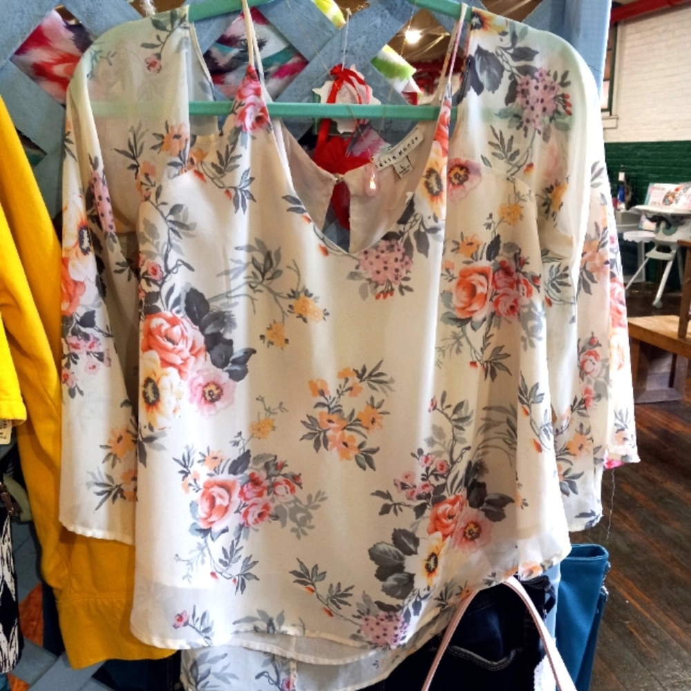 Haute Monde cold should top floral